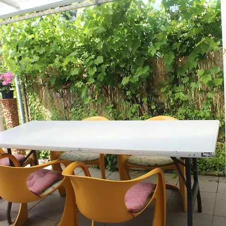Apartamento Kleines Haeuschen Am Garten In